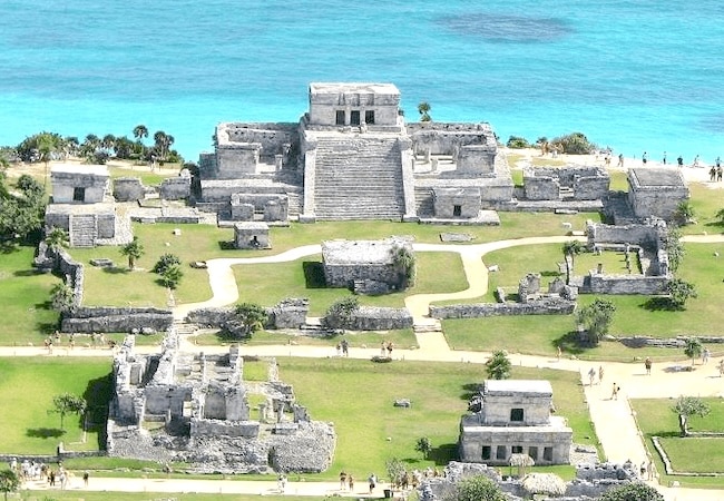 Costa y ruinas de Tulum en Riviera Maya