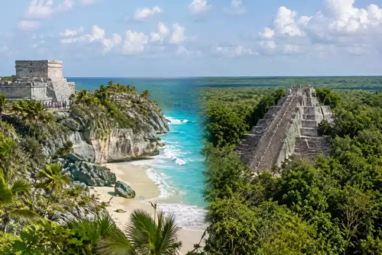 Comparativa entre las ruinas mayas de Tulum y Cobá en Riviera Maya